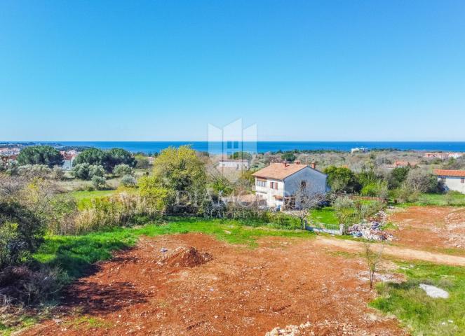 Poreč, attractive land with a sea view!