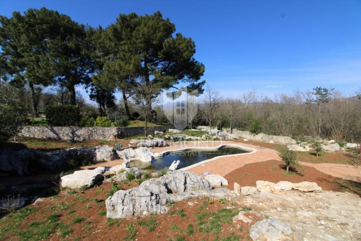 Labin, surroundings, beautiful autochthonous holiday house.