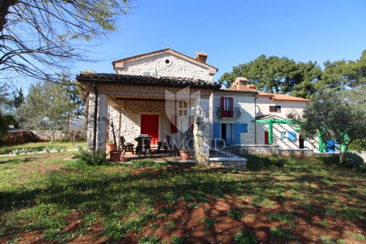 Labin, Umgebung, schönes autochthones Ferienhaus.