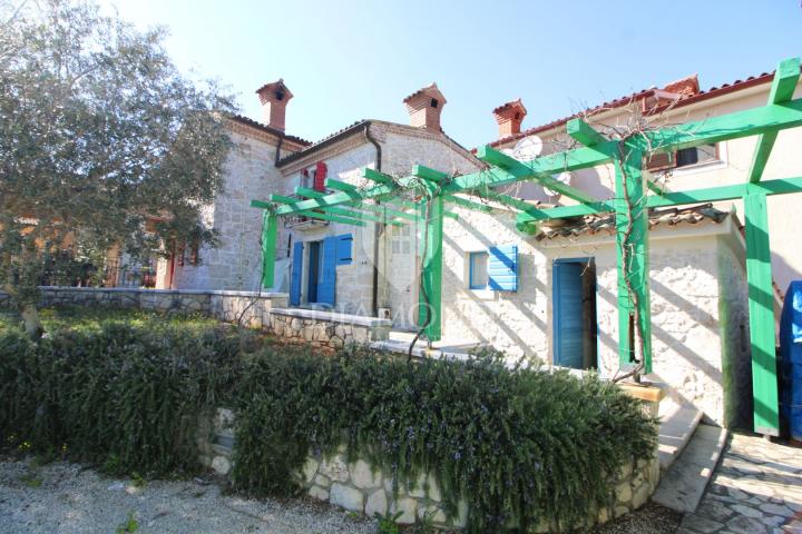 Labin, Umgebung, schönes autochthones Ferienhaus.