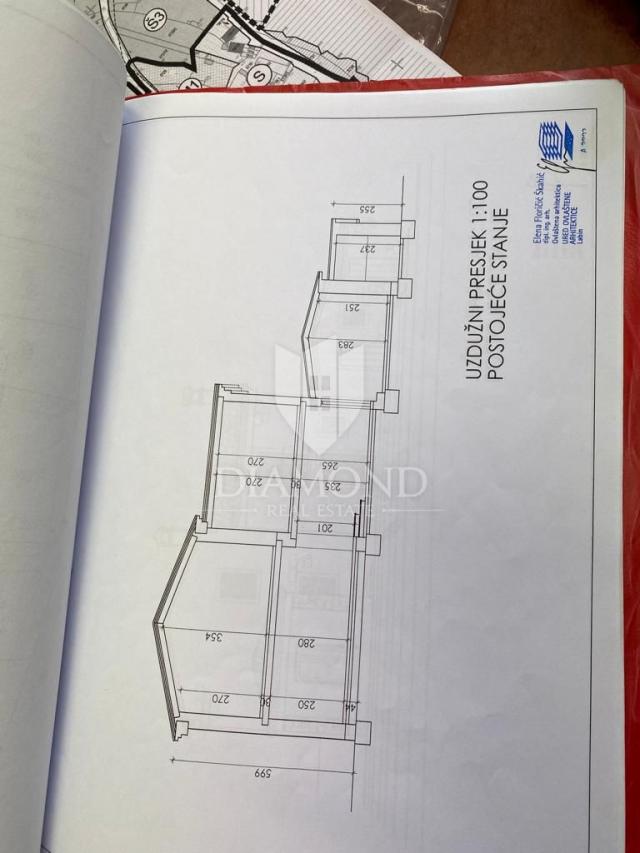 Labin, Umgebung, schönes autochthones Ferienhaus.