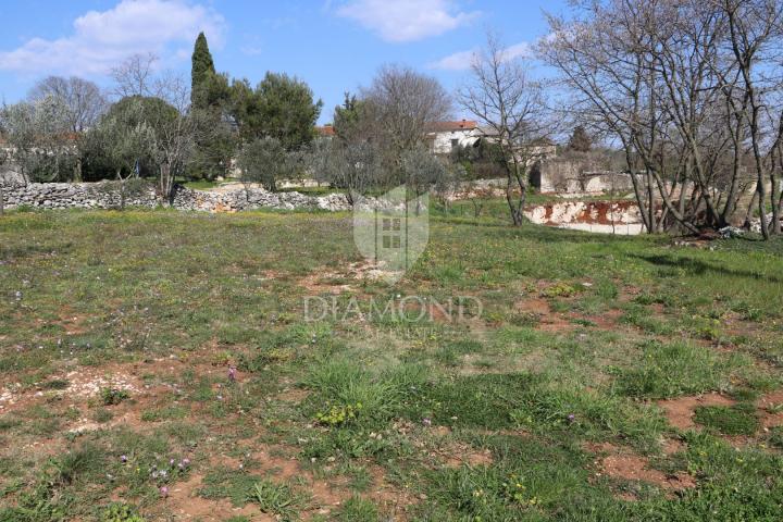 Marčana, surroundings, building plot