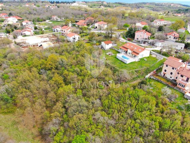 Labin, building land on the edge of the city