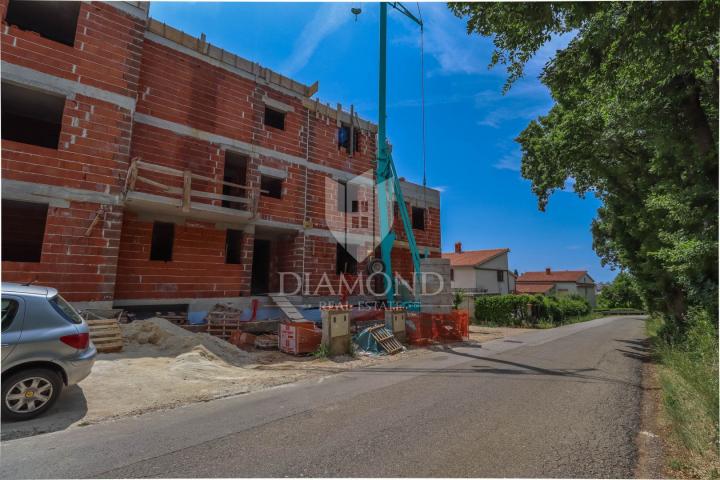 Luxury house in a quiet suburb of Pula on three floors