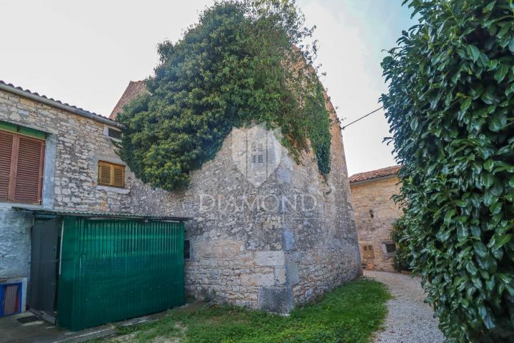 Poreč, surroundings, Istrian stone house for complete renovation!