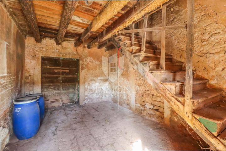 Poreč, surroundings, Istrian stone house for complete renovation!