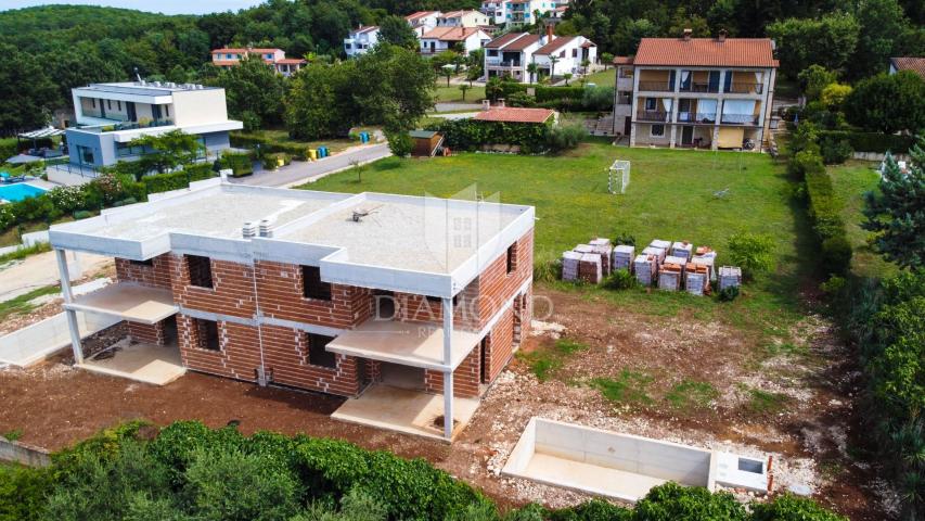 Poreč area, semi-detached house on the edge of the village!