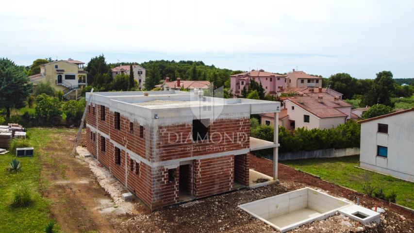 Poreč area, semi-detached house on the edge of the village!