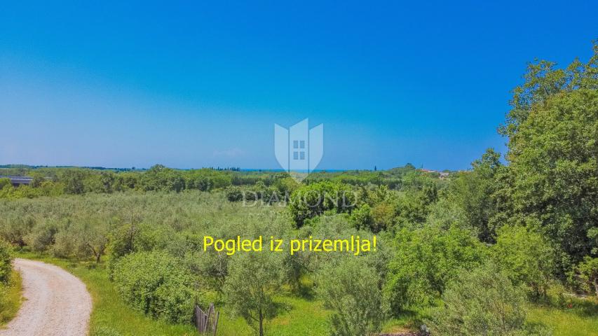 Brtonigla, large building plot with sea view!