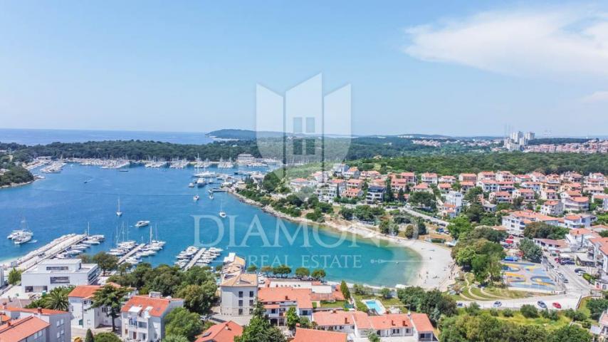 Pula area, house with a beautiful yard and a view of the sea