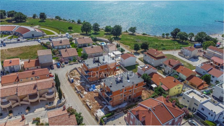 Medulin, excellent apartment with terrace and garden near the sea