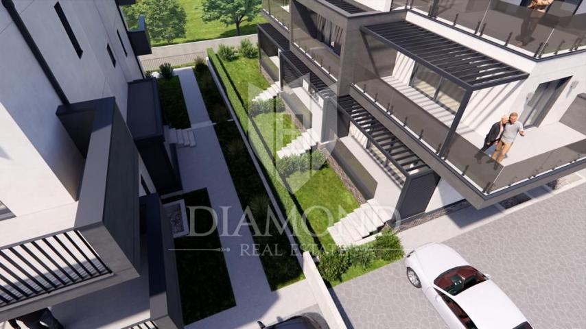 Medulin, an attractive apartment with a terrace near the sea