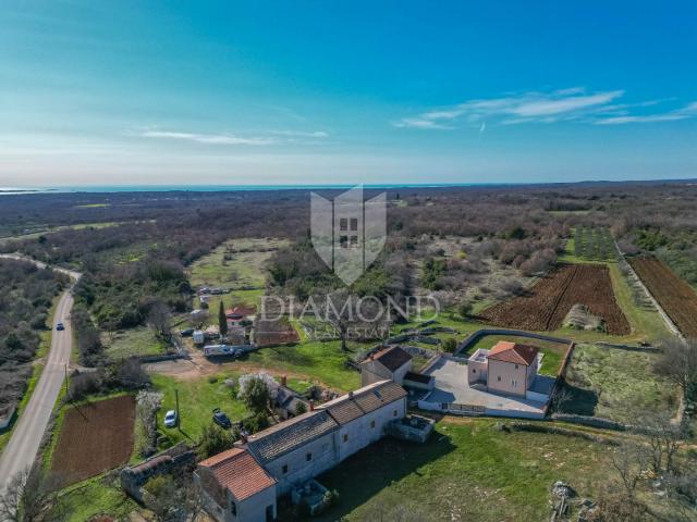 Vodnjan, Umgebung, Haus in ruhiger Lage mit Blick auf das Meer