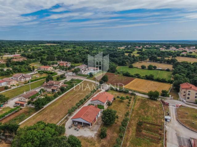 Kanfanar, okolica, zemljište na odličnoj i mirnoj lokaciji