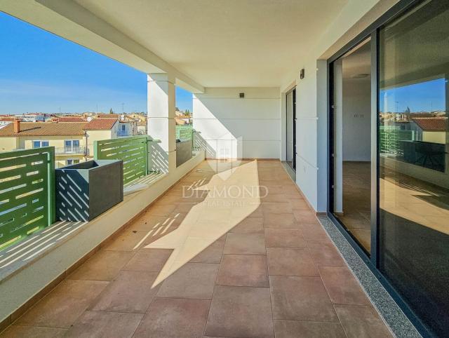 Novigrad! Beautiful apartment just 500 m from the sea!