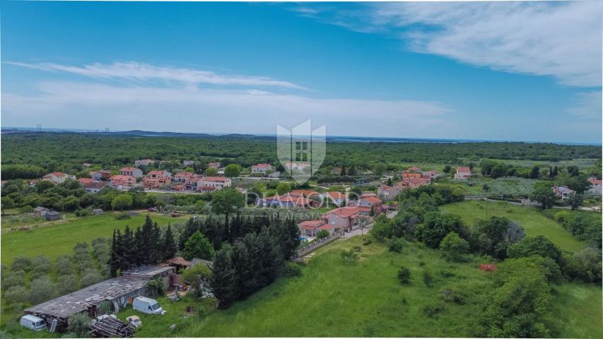 Pula, Umgebung, ausgezeichnetes Bauland