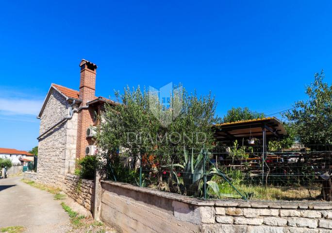 Poreč, surroundings, nice stone house in a quiet place!