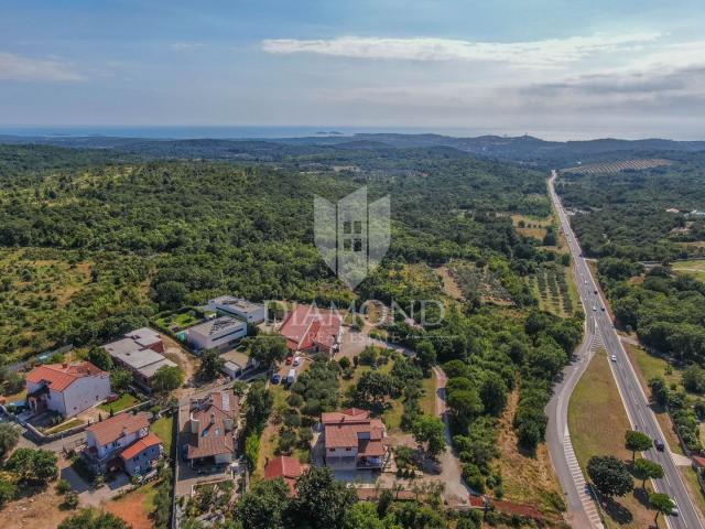 Rovinj, okolica, obiteljska kuća na odličnoj lokaciji