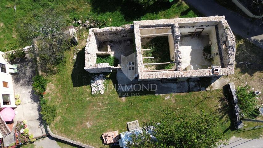 Labin, surroundings, house for adaptation