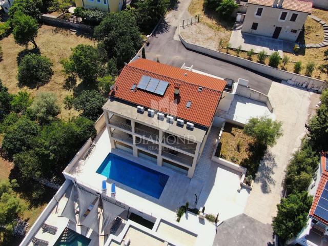 Apartmenthaus mit wunderschönem Blick auf das Meer