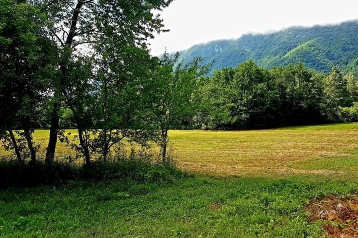 Gospić, Brušane, samostojeća kuća na lijepoj lokaciji, prilika