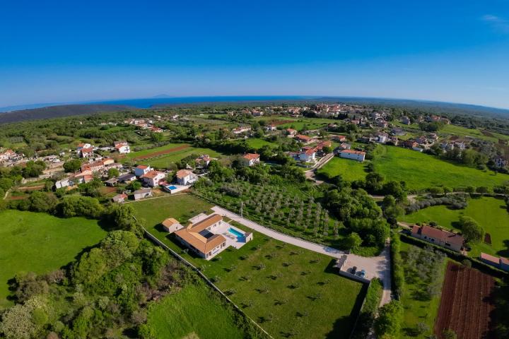 Istra, luksuzna novoizgrađena villa s bazenom 