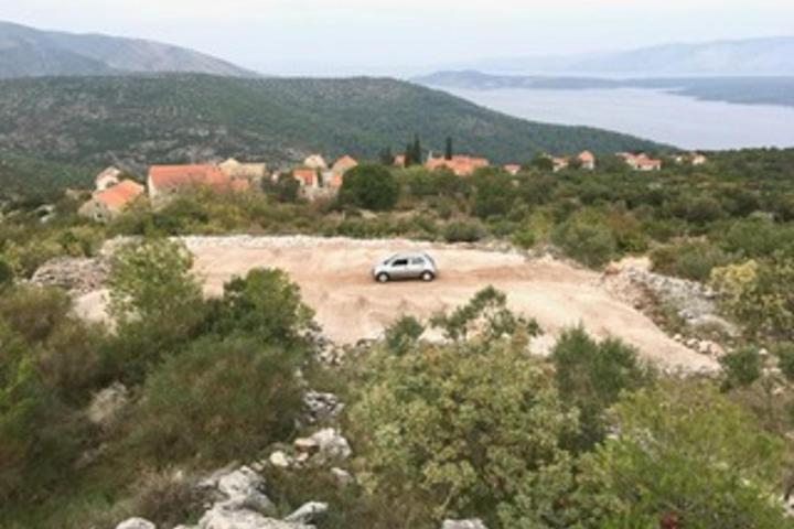 Stari Grad, Selca, građevinsko zemljište, s prekrasnim pogledom na more