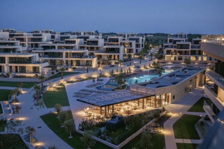 Istra , Savudrija, dvosoban stan 60 m2 u luksuznom Petram resortu 