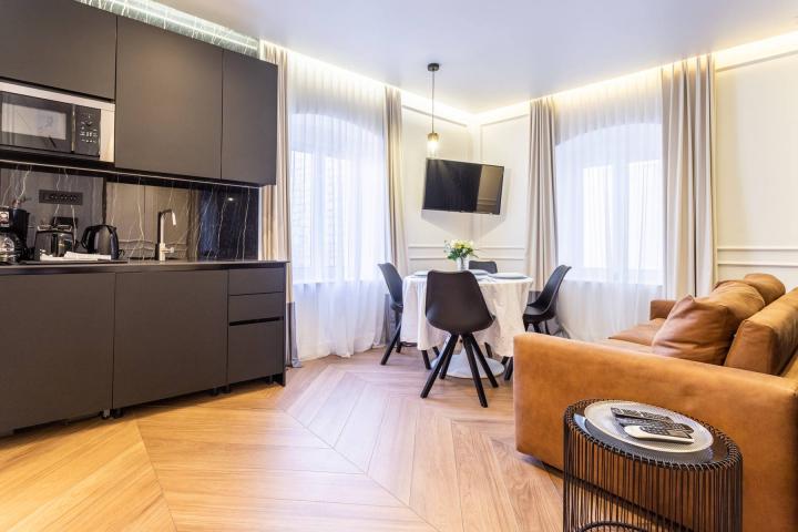 Split, Grad, dva luksuzna studio apartmana u Dikolecijanovoj Palači