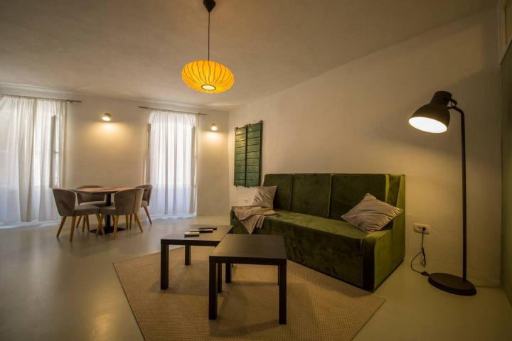 Istra, Rovinj, moderno renoviran stan NKP 49, 05m2 u strogom centru