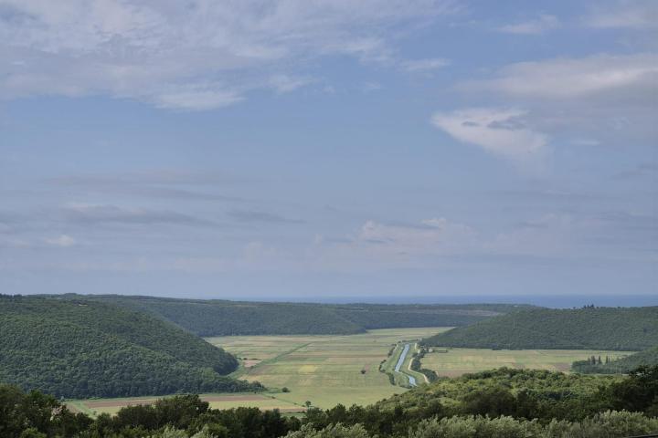 Istra, Grožnjan, vila s bazenom panoramskim pogledom 