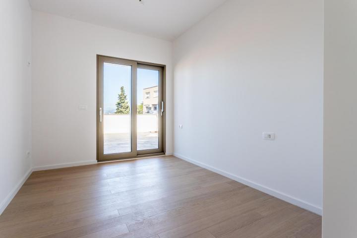 Split, prekrasan penthouse s pogledom na more i grad