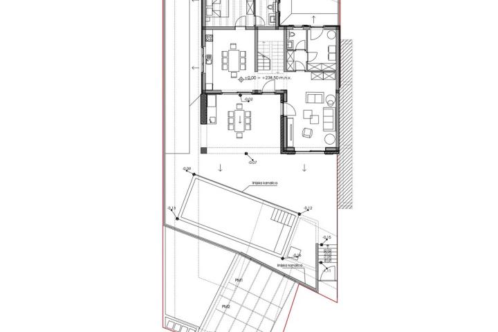 Istra, Marčana, dvojna kuća NKP 180 m2 u mirnom  uređenom naselju