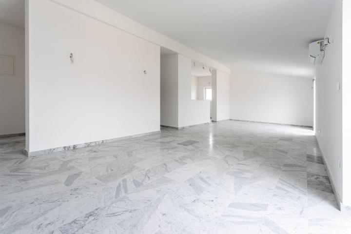 Pag, četverosoban penthouse S5 NKP 160 m2, uz more NOVOGRADNJA!