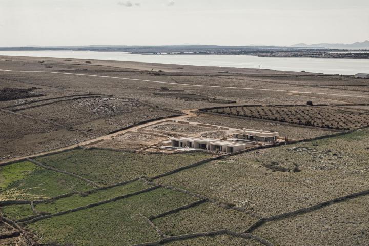 Pag, Povljana villa s bazenom i pogledom na more 