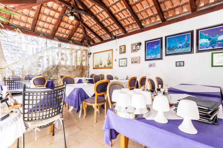 Otok Brač, kamena kuća s restoranom na vrhunskoj lokaciji