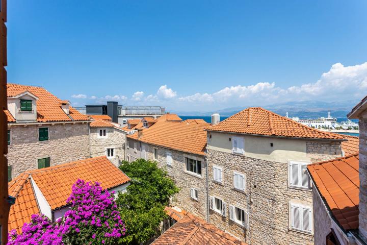 Otok Brač, kamena kuća s restoranom na vrhunskoj lokaciji