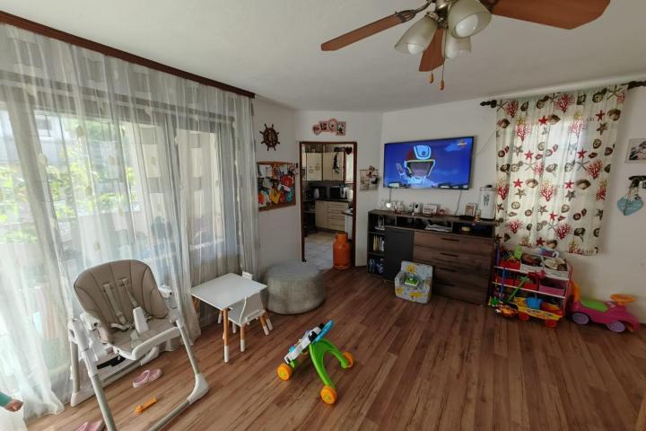 Zadar, Pag, kuća s pet apartmana i pogledom na more, 867, 39 eur/m2