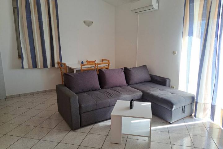 Istra, Medulin, kuća sa 9 apartmana, pogledom more NKP 55O m2