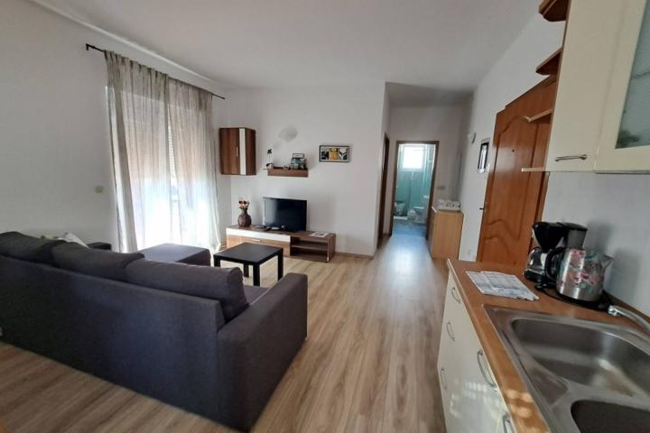 Istra, Medulin, kuća sa 9 apartmana, pogledom more NKP 55O m2