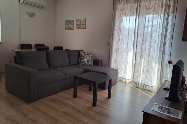 Istra, Medulin, kuća sa 9 apartmana, pogledom more NKP 55O m2