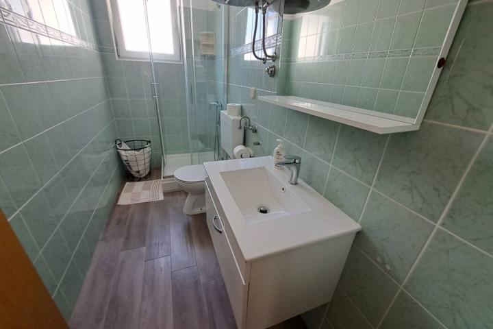 Istra, Medulin, kuća sa 9 apartmana, pogledom more NKP 55O m2