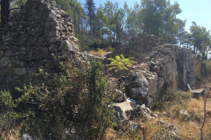 Korčula zemljište 31. 700m2 za gradnju vile 