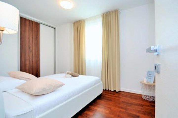 Zadar, Borik, moderan trosoban stan vrtom, NKP 87, 55 m2