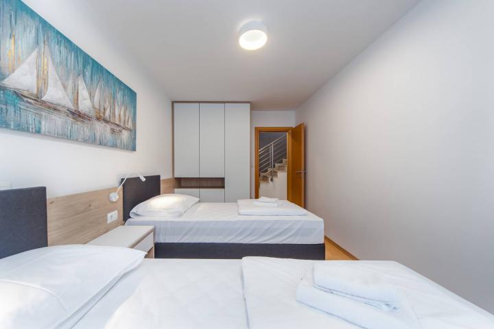 Istra, Umag, penthouse opremljen apartman, terasa, pogled na more D30