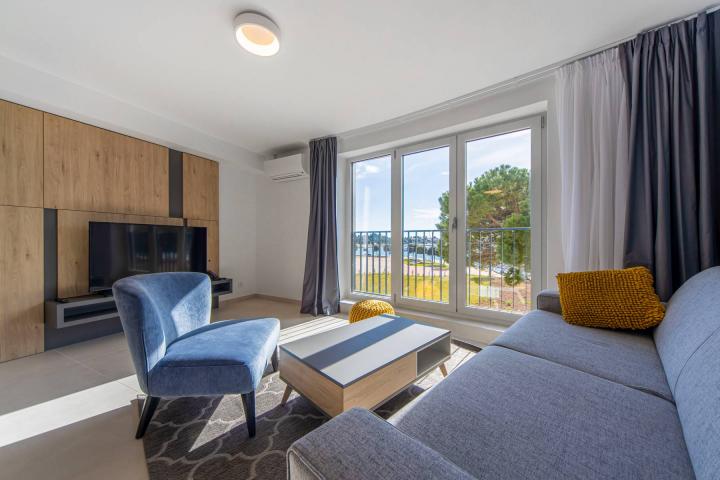 Istra, Umag, penthouse opremljen apartman, terasa, pogled na more D30