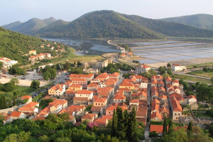 Ston, prekrasna tradicionalna kamena kuća, 450 m2