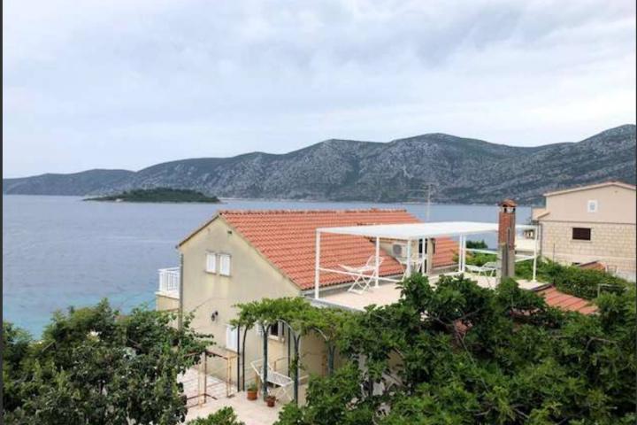 Otok Korčula, građevinsko zemljište s postojećim objektima