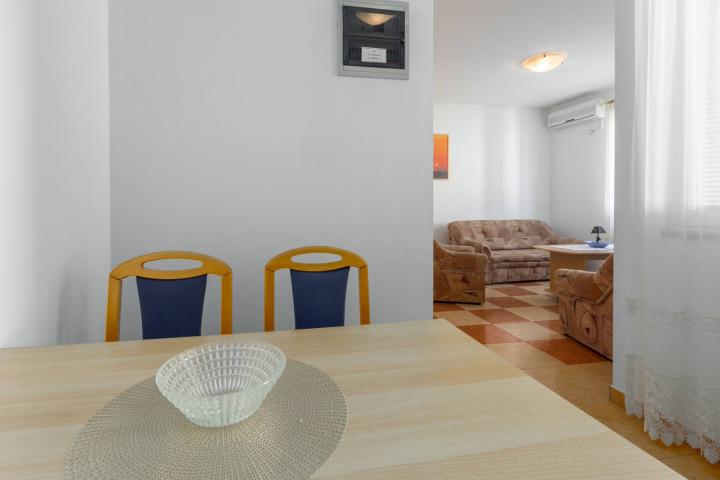 Istra, Rovinj, apartmanska kuća, 13 stanova, uhodani biznis, odlična prilika