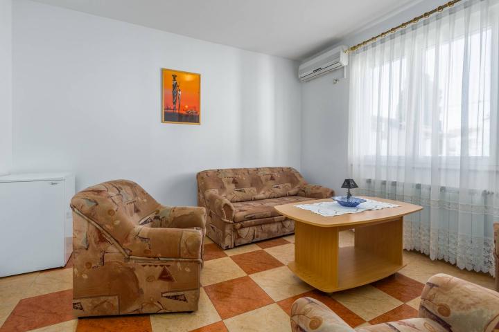 Istra, Rovinj, apartmanska kuća, 13 stanova, uhodani biznis, odlična prilika